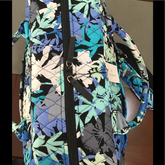 NWT VERA BRADLEY WEEKENDER TRAVEL BAG - Picture 3 of 4